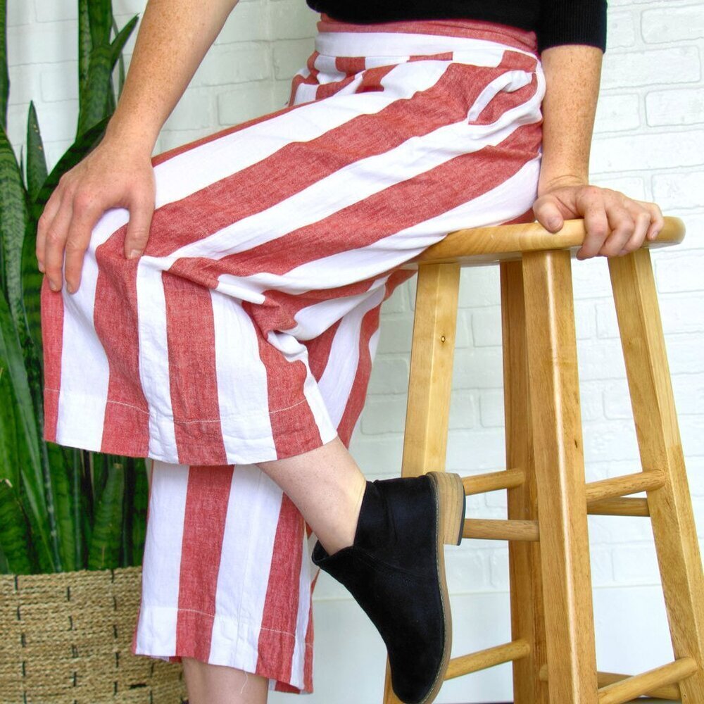 Madewell ~ Beach Red and White Striped Cropped Pants ~ Size Medium - Picture 2 of 8